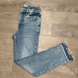 Good American Good Icon Straight Leg Raw Hem Jeans Size 29/8